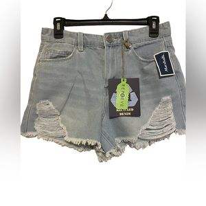 🤩 NWT Indigo Rein Women’s size 5/26 Repreve recycled denim distressed shorts 💕